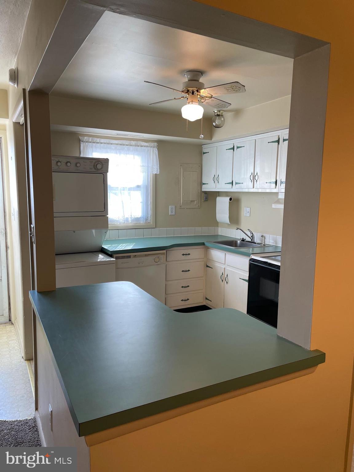 COLONY PARK - Residential