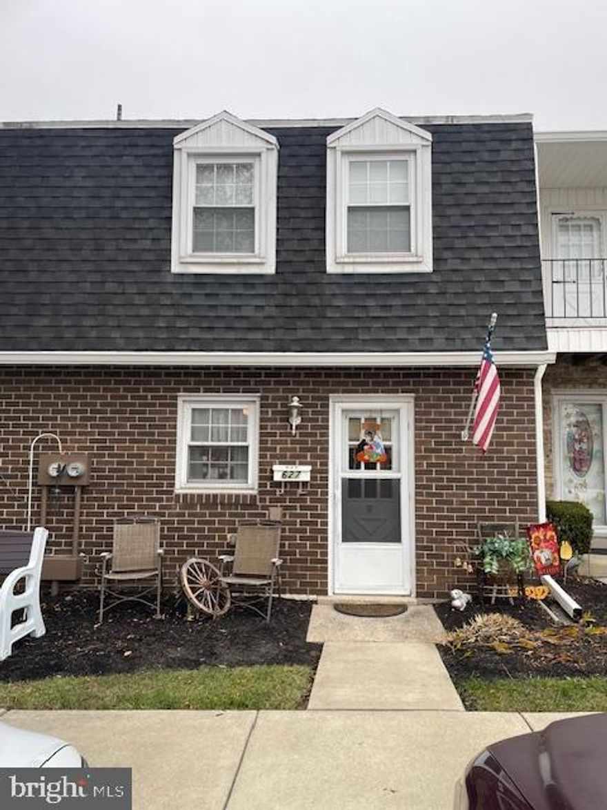 Welcome to Colony Park. 2 bedrooms, 1 bath. Kitchen, dining area, Living room. Backs up to an open area. Patio off Lr. All appliances included (dishwasher doesn't work). CAC, convenient location to all amenities. Sweet location. Community Pool!