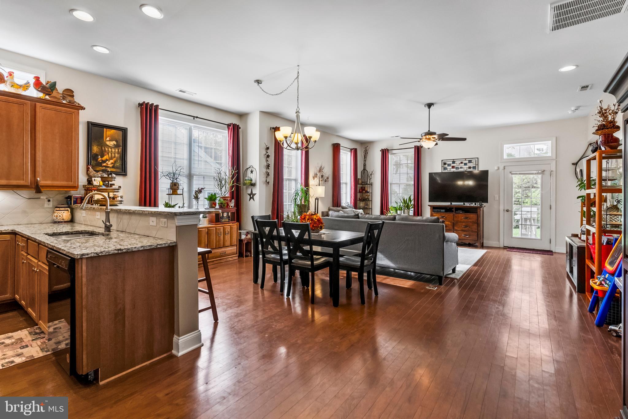 MEADOW GLEN - Residential