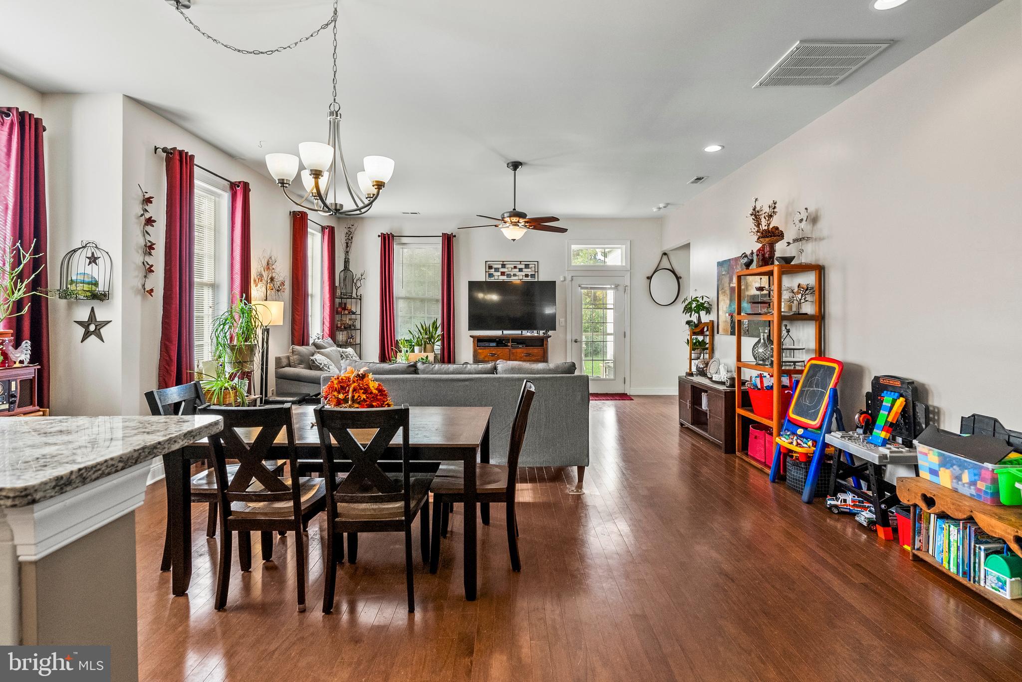 MEADOW GLEN - Residential