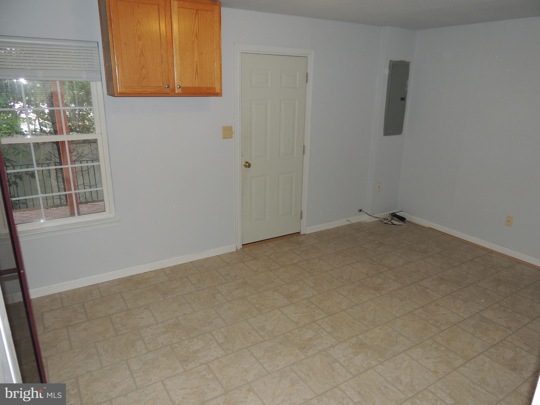 CLOISTERS OF FAIRFAX - Residential Lease