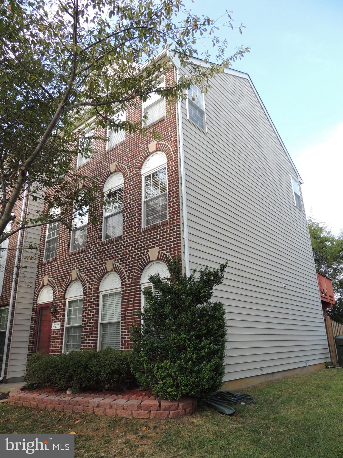 CLOISTERS OF FAIRFAX - Residential Lease