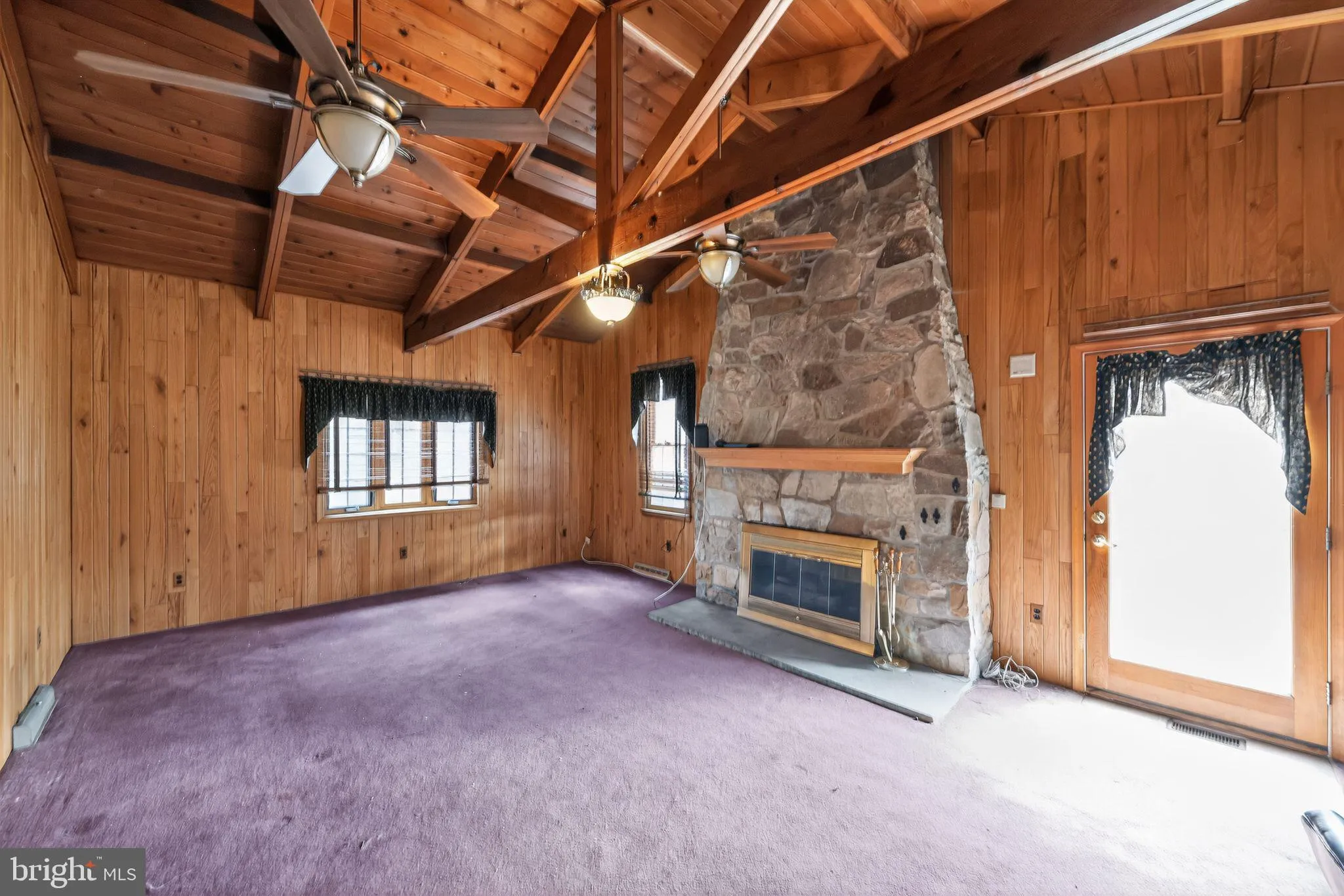 Somerdale, New Jersey 08083, United States, 2 Bedrooms Bedrooms, ,3 BathroomsBathrooms,Residential,Active,245451