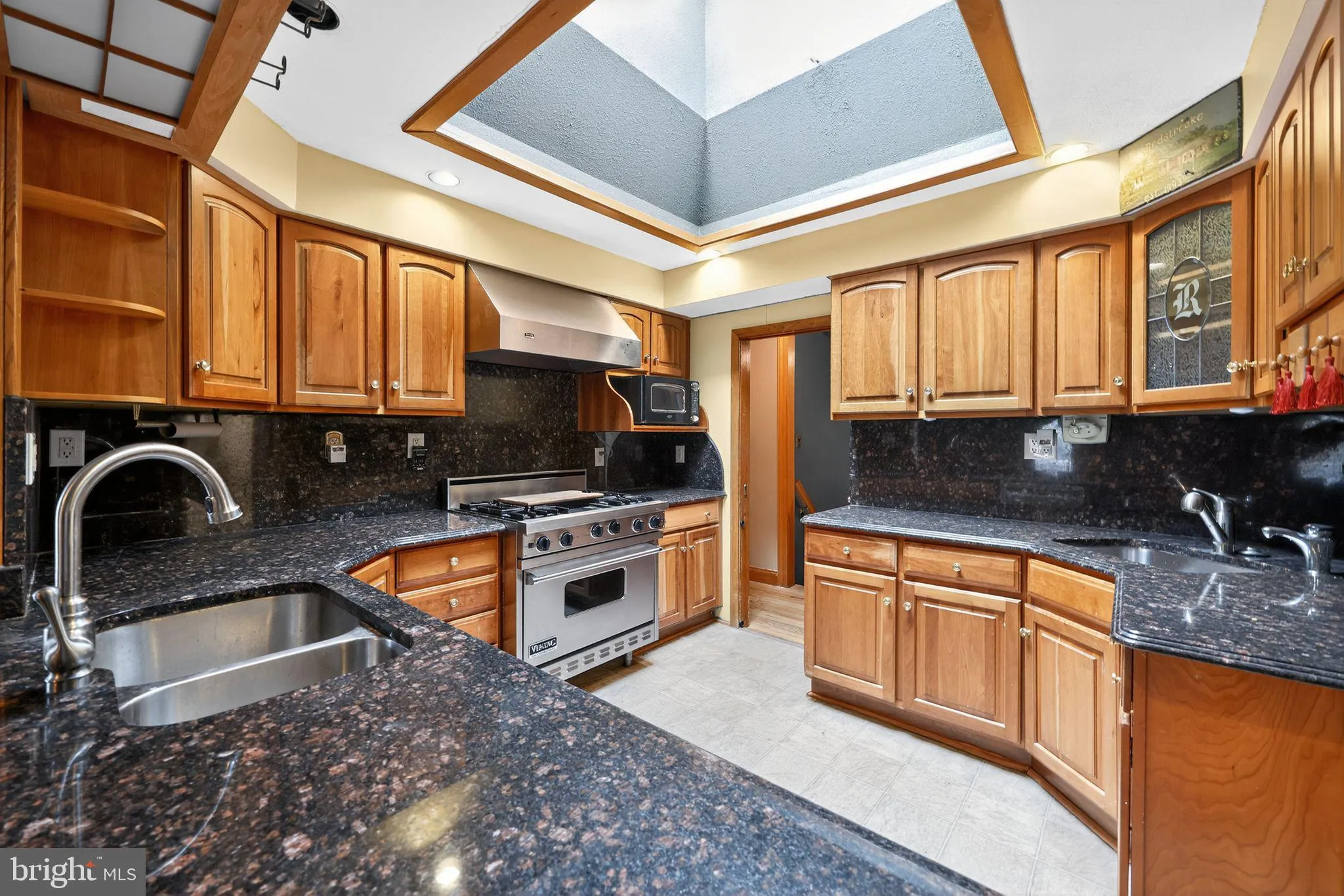 Somerdale, New Jersey 08083, United States, 2 Bedrooms Bedrooms, ,3 BathroomsBathrooms,Residential,Active,245451