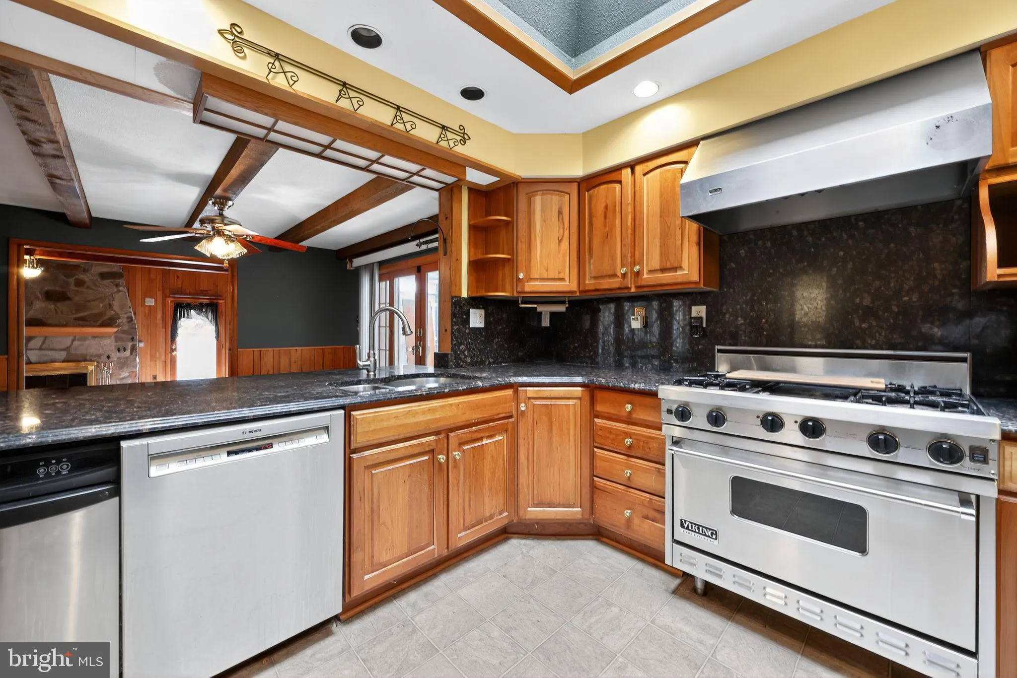 Somerdale, New Jersey 08083, United States, 2 Bedrooms Bedrooms, ,3 BathroomsBathrooms,Residential,Active,245451