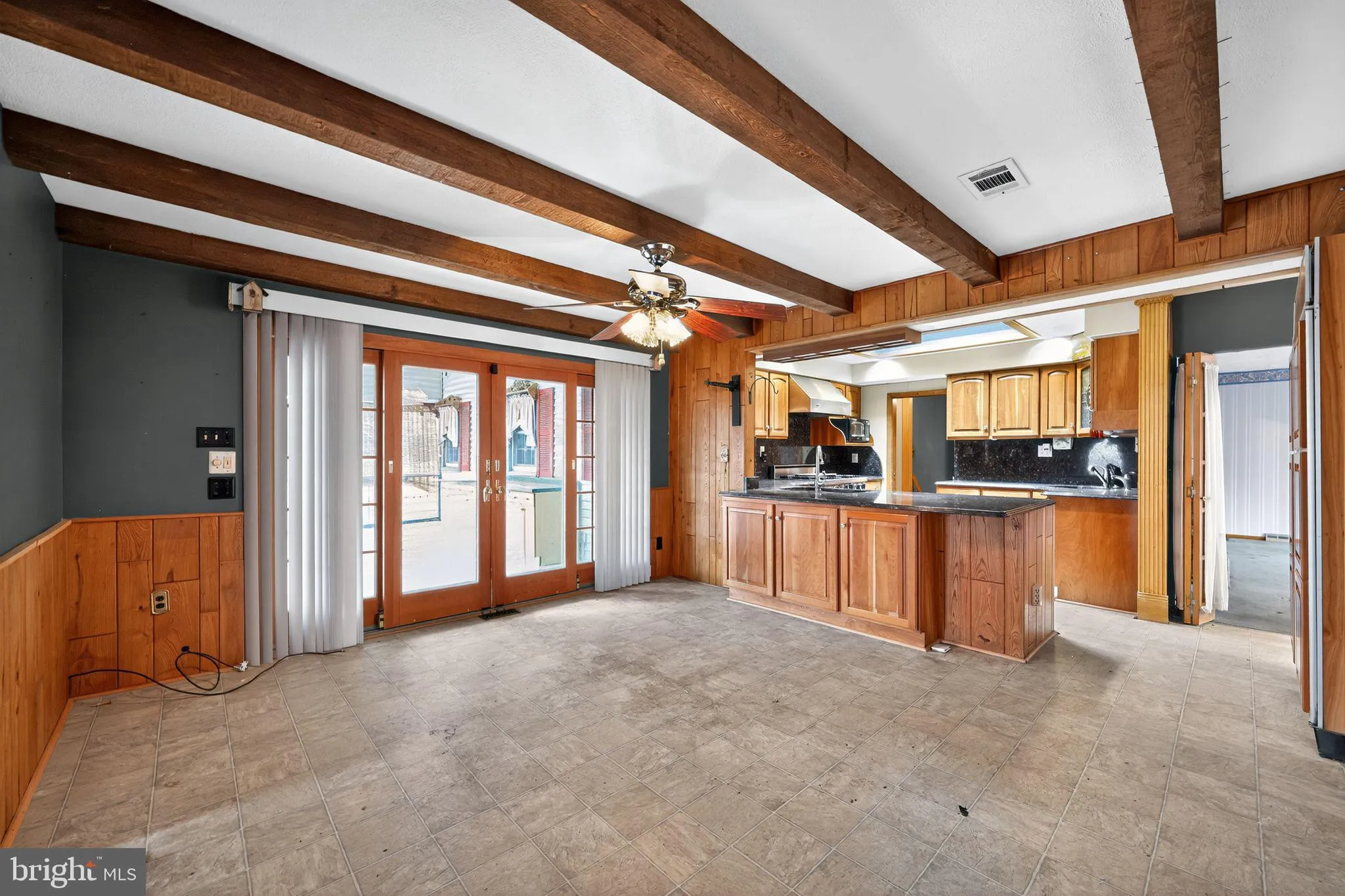 Somerdale, New Jersey 08083, United States, 2 Bedrooms Bedrooms, ,3 BathroomsBathrooms,Residential,Active,245451