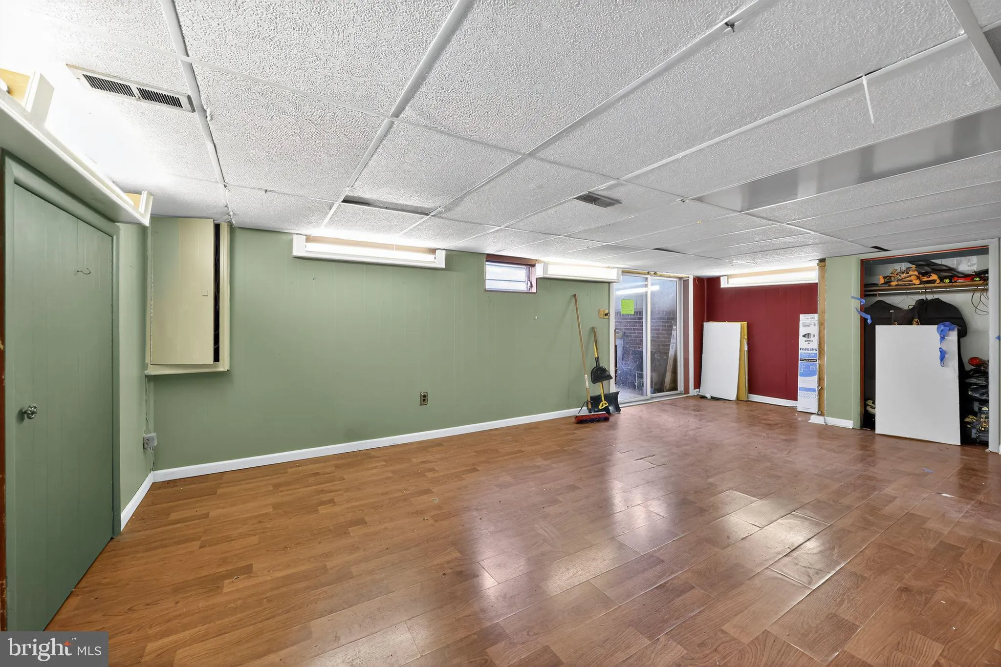 Somerdale, New Jersey 08083, United States, 2 Bedrooms Bedrooms, ,3 BathroomsBathrooms,Residential,Active,245451