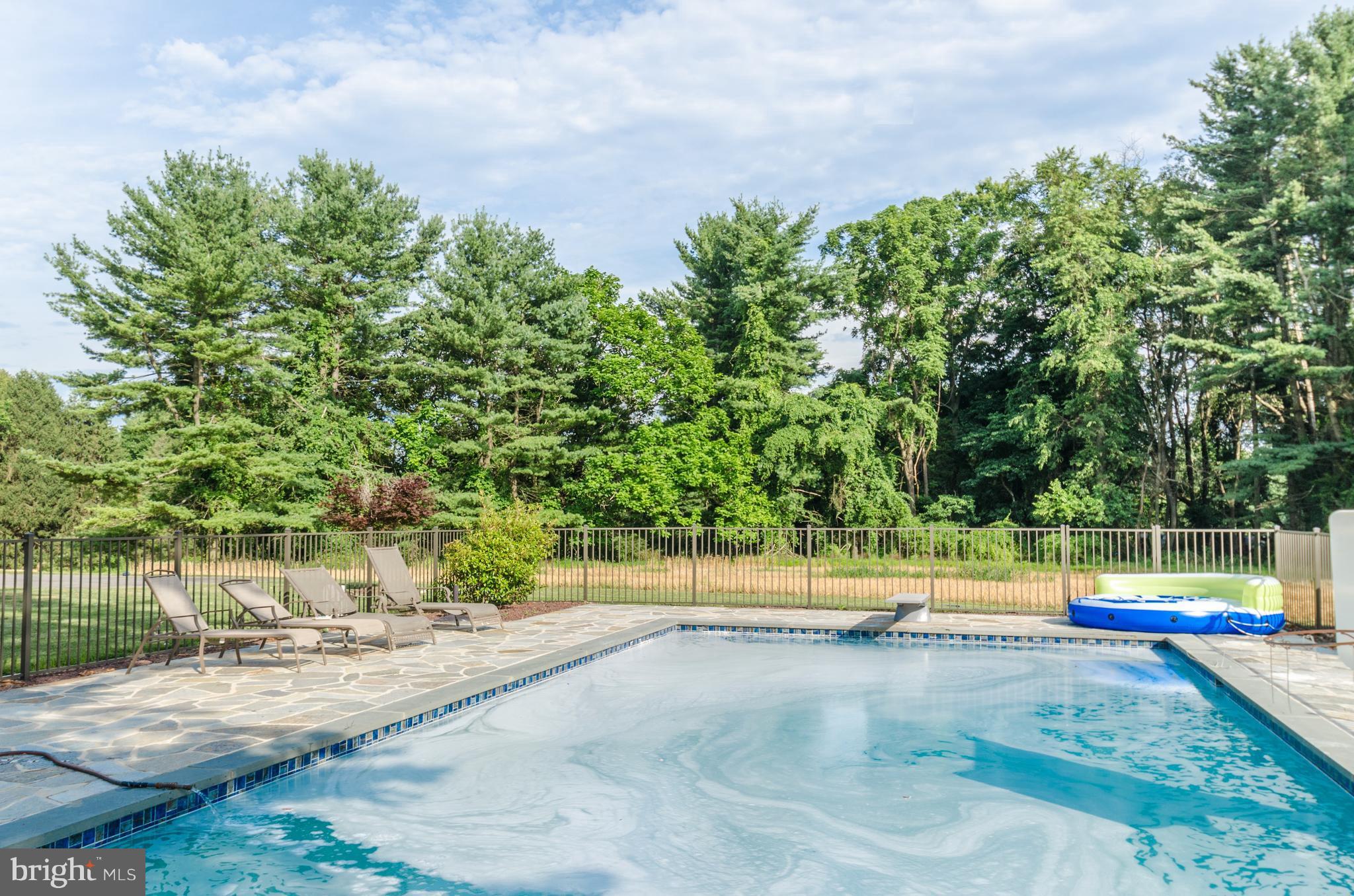 GREENSPRING - Residential