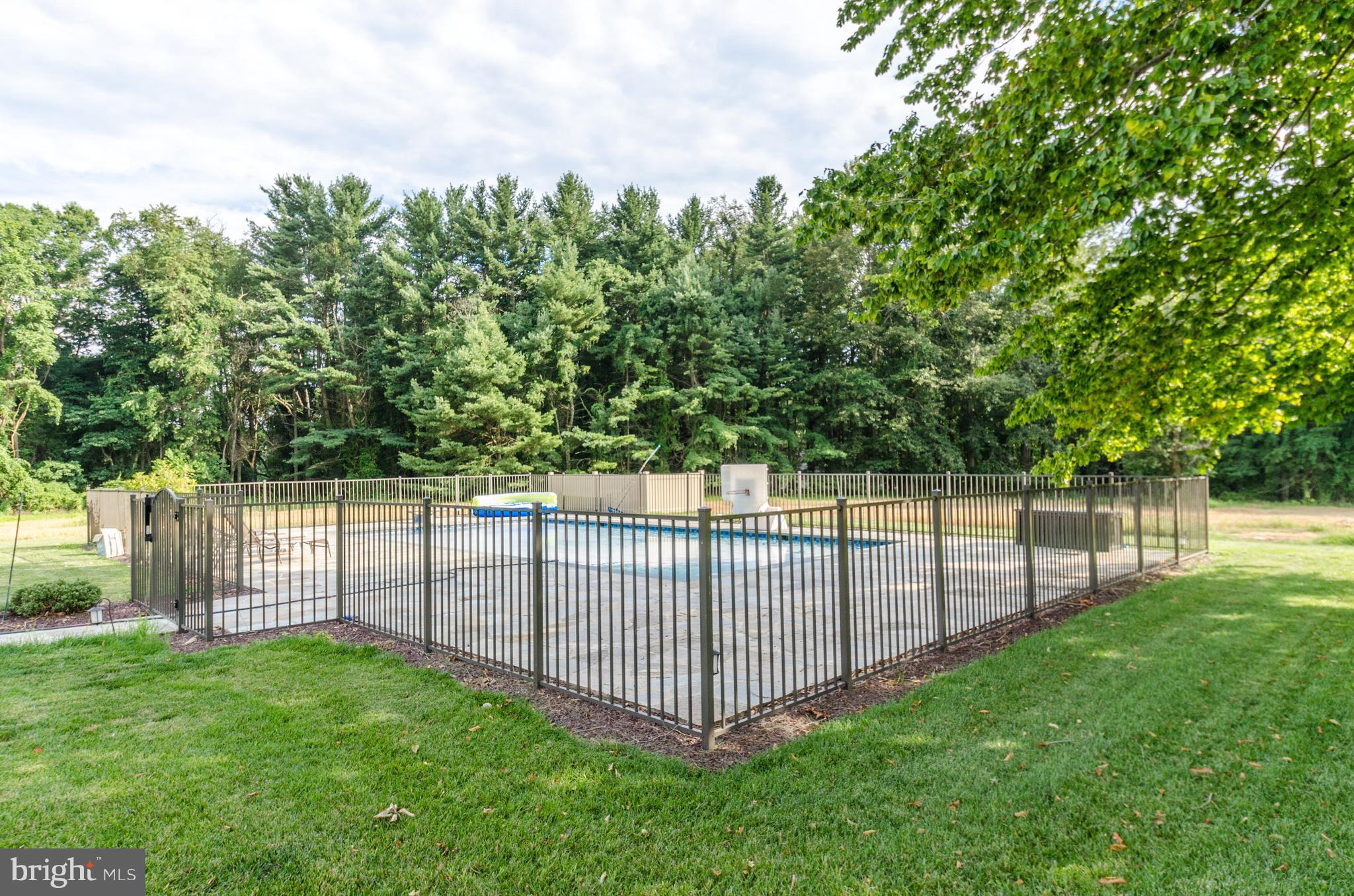 GREENSPRING - Residential