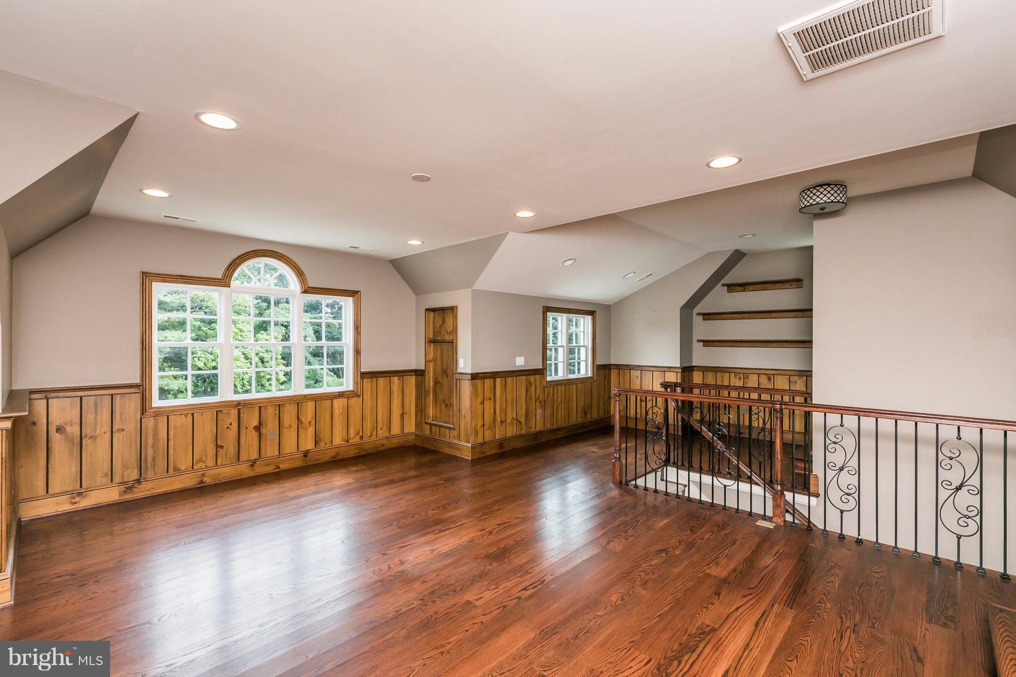 GREENSPRING - Residential