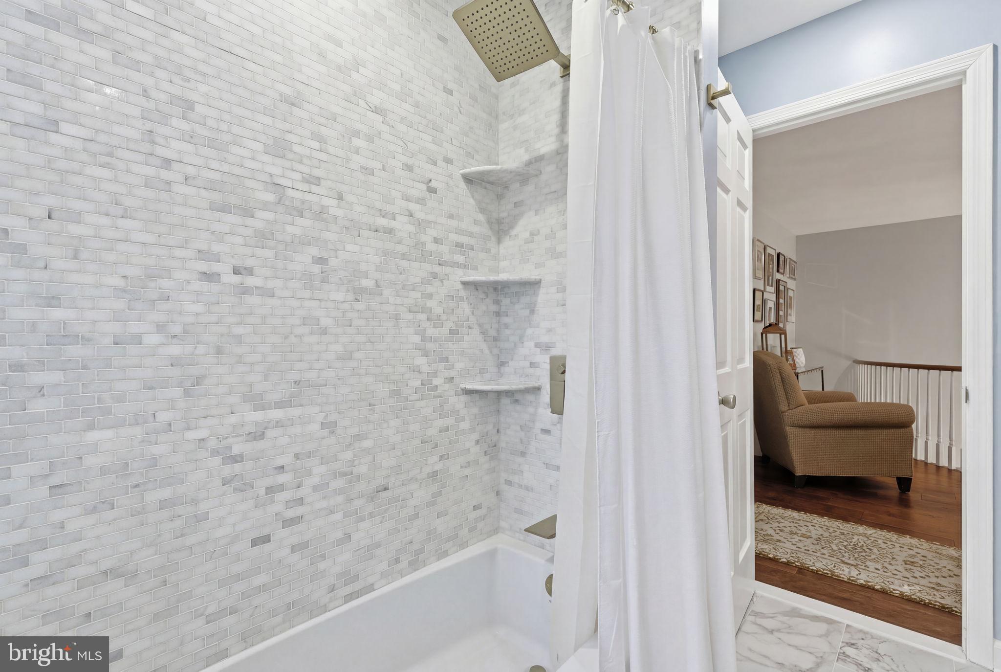 WYNNEWOOD - Residential