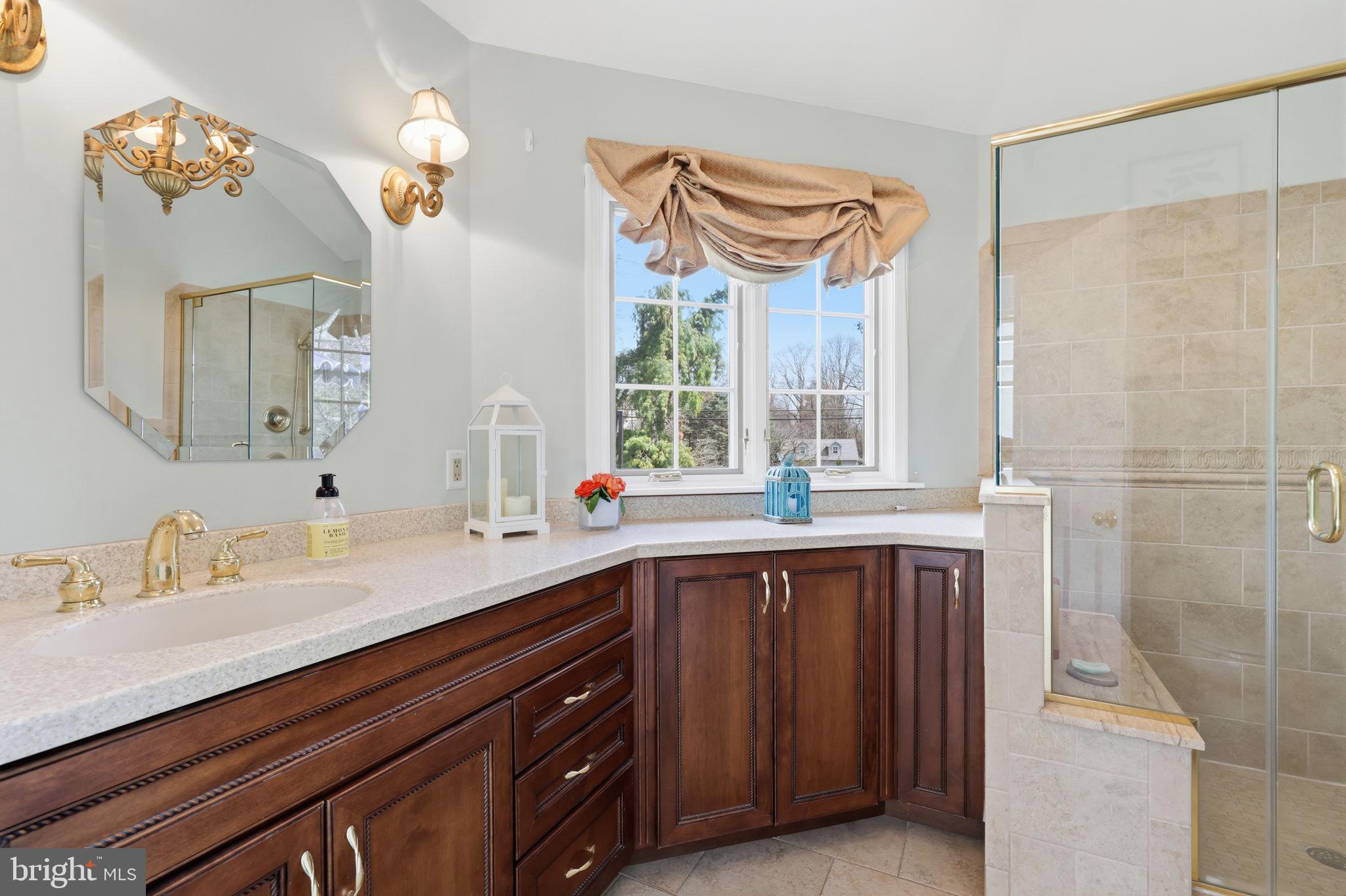 WYNNEWOOD - Residential