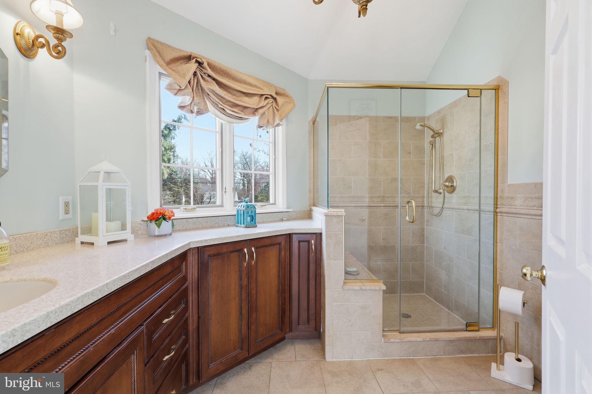 WYNNEWOOD - Residential