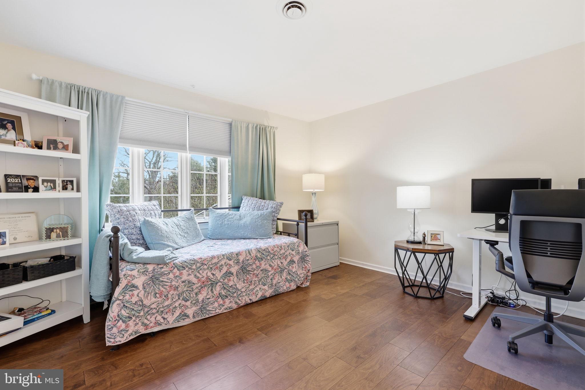 WYNNEWOOD - Residential