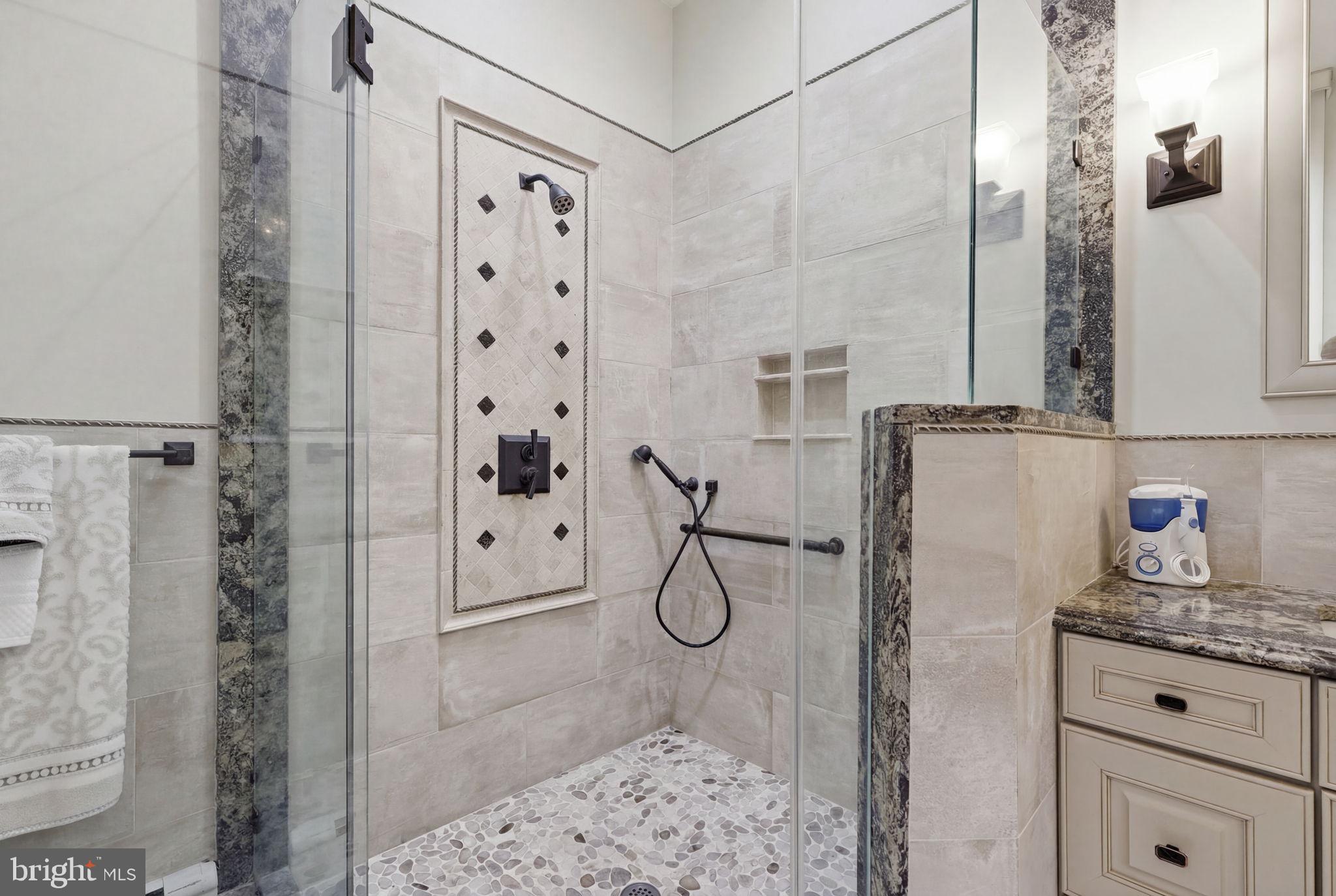 WYNNEWOOD - Residential