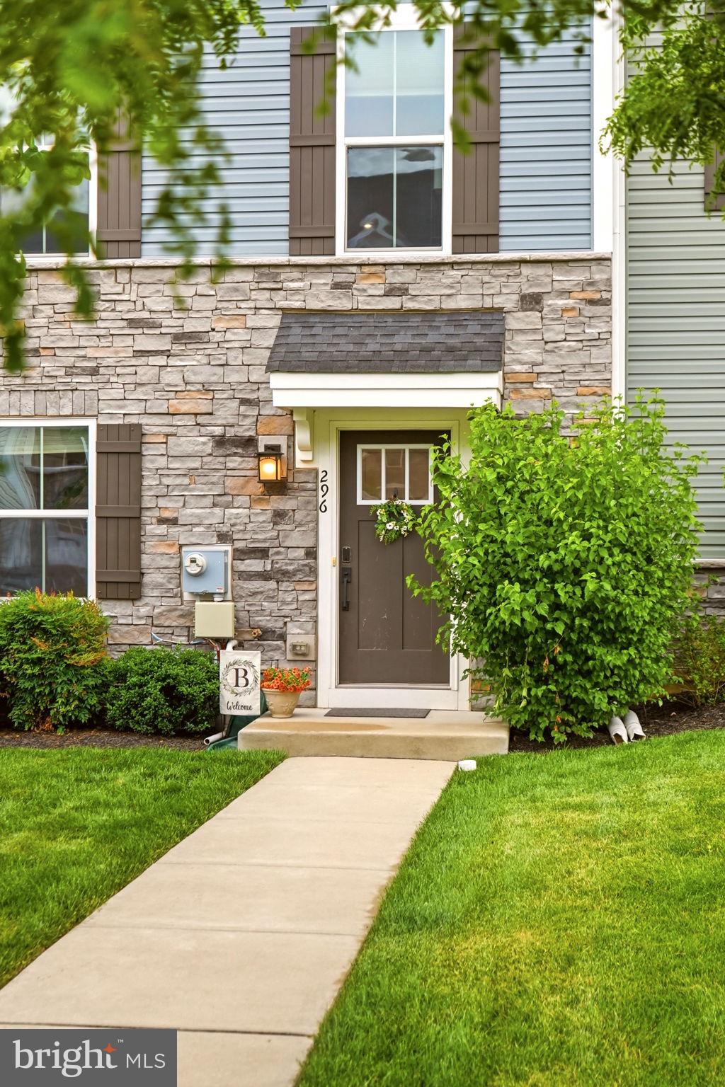296 SUGAR MAPLE SQUARE