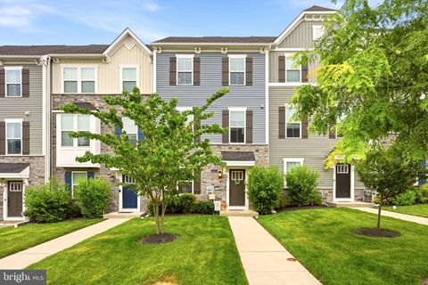 Photo of 296 Sugar Maple Square, DOWNINGTOWN, PA 19335 (MLS # PACT2128776)