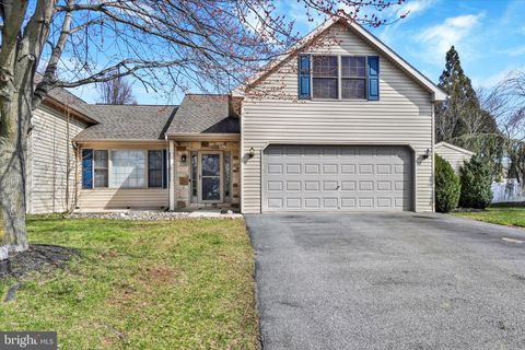 2202 WEEPING WILLOW LANE MOUNT JOY PA 17552