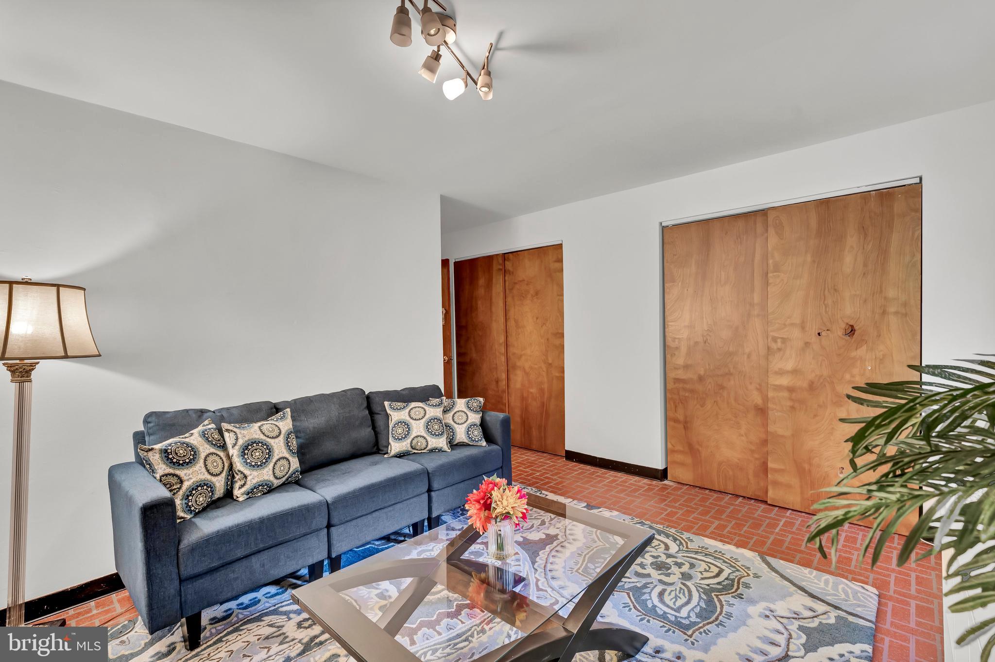 SPRINGBROOK FOREST - Residential