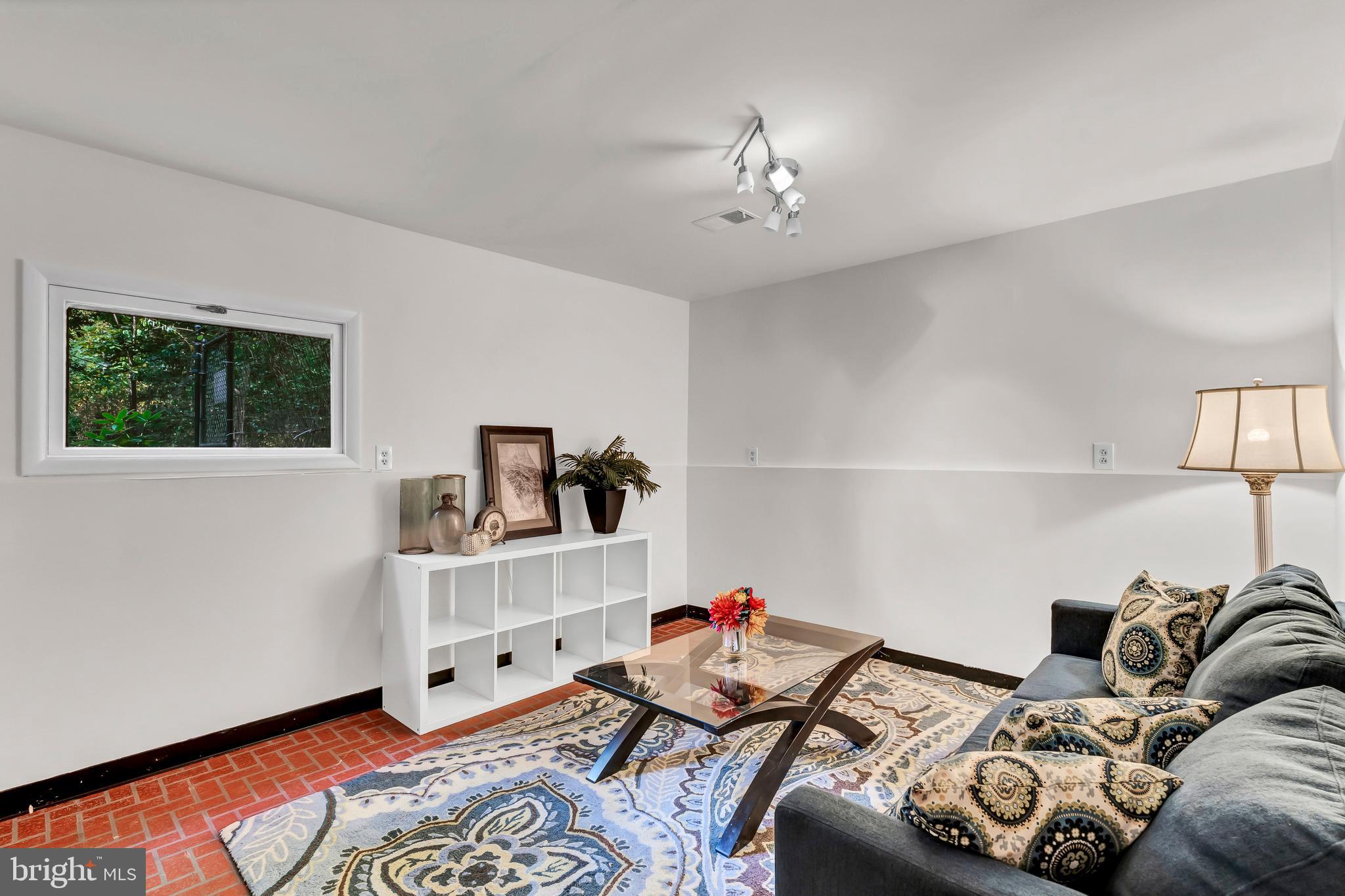 SPRINGBROOK FOREST - Residential