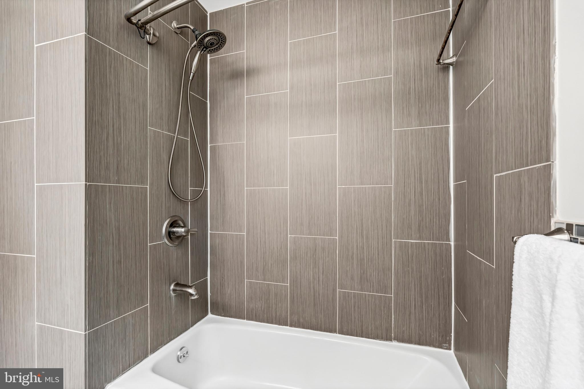 SPRINGBROOK FOREST - Residential