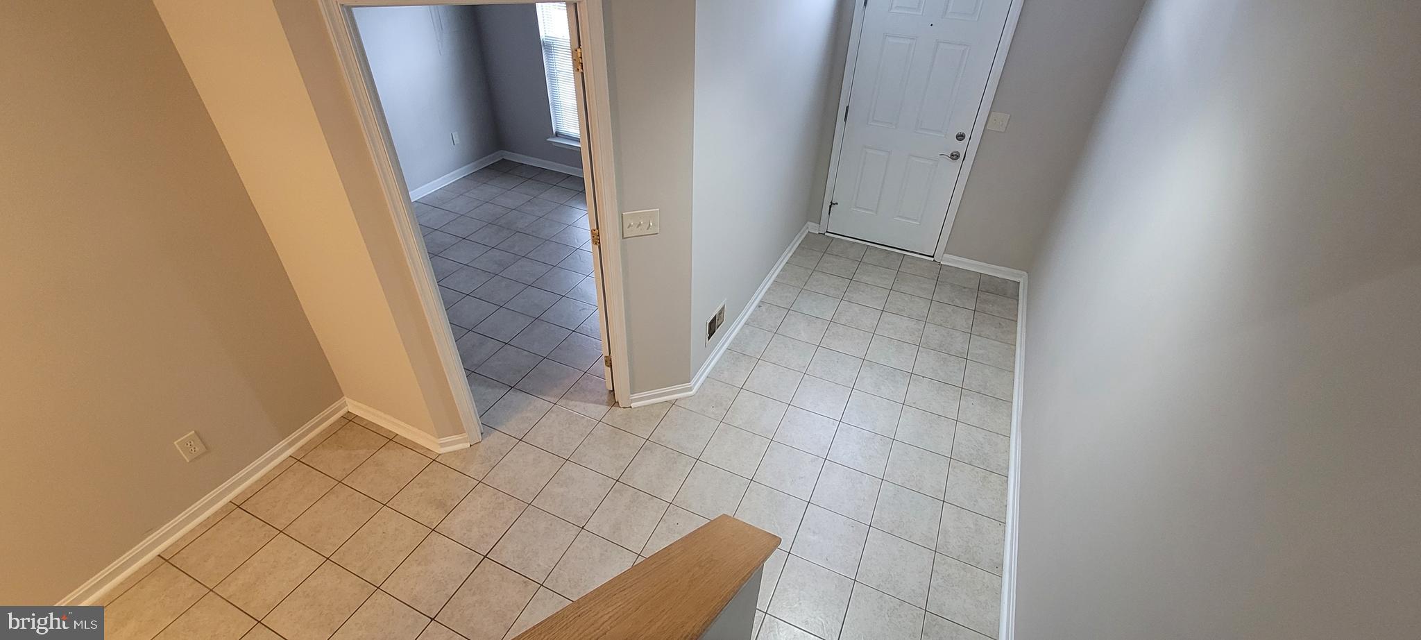 CARROLLWOOD MANOR - Residential