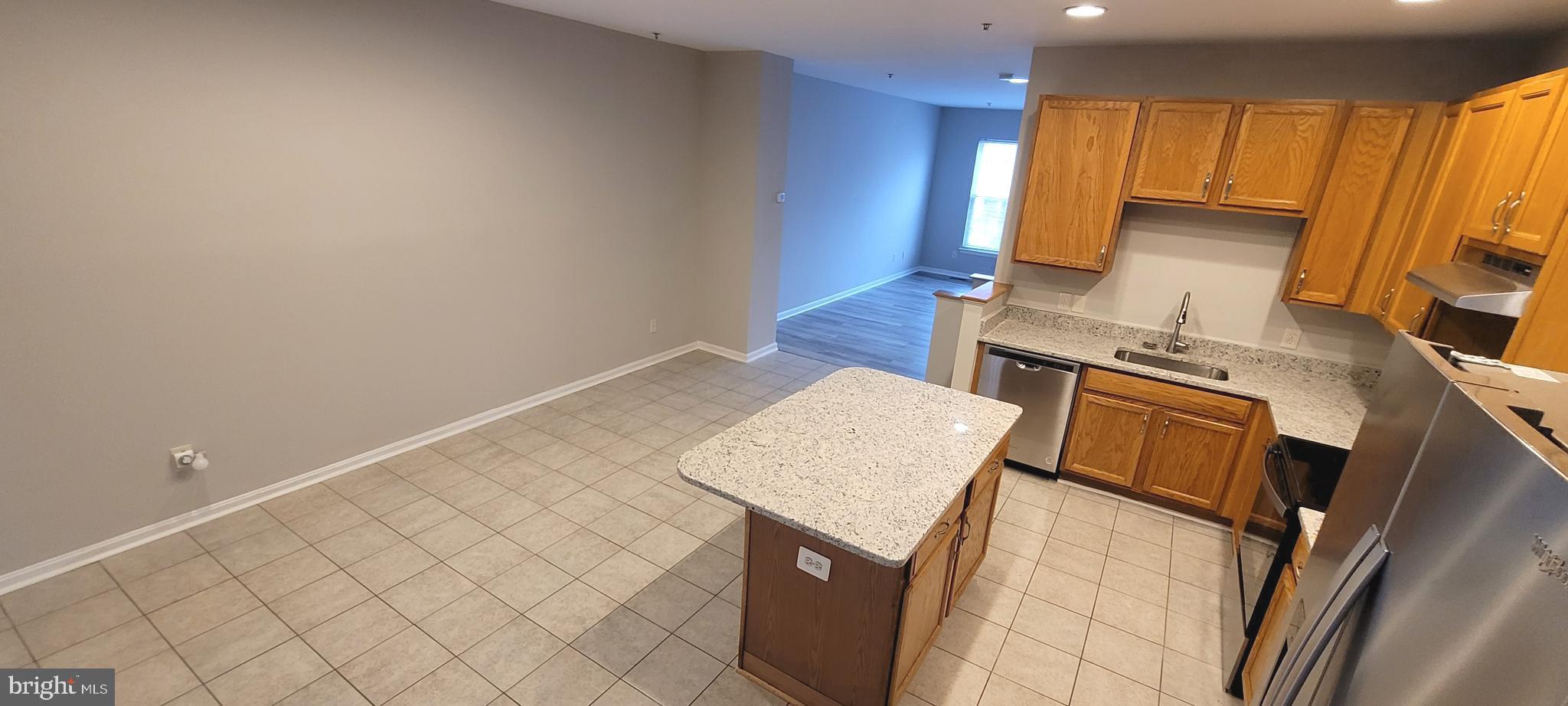 CARROLLWOOD MANOR - Residential