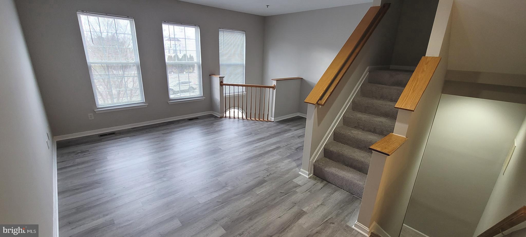 CARROLLWOOD MANOR - Residential