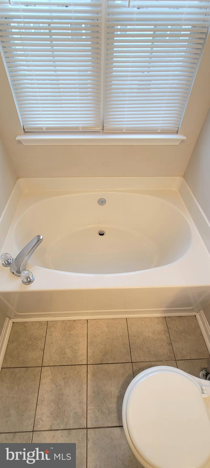 CARROLLWOOD MANOR - Residential