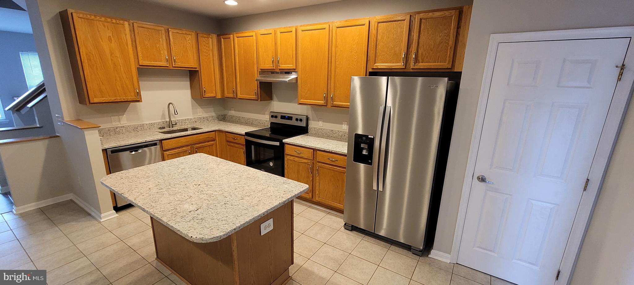 CARROLLWOOD MANOR - Residential