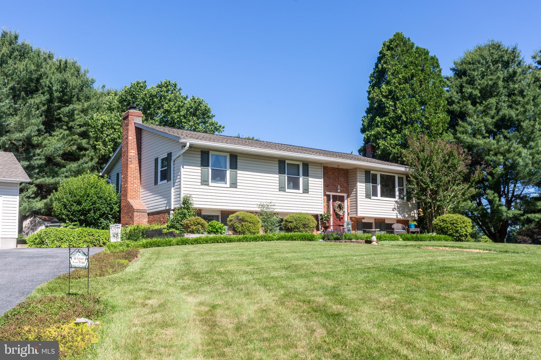 2698 RAINBOW DRIVE
