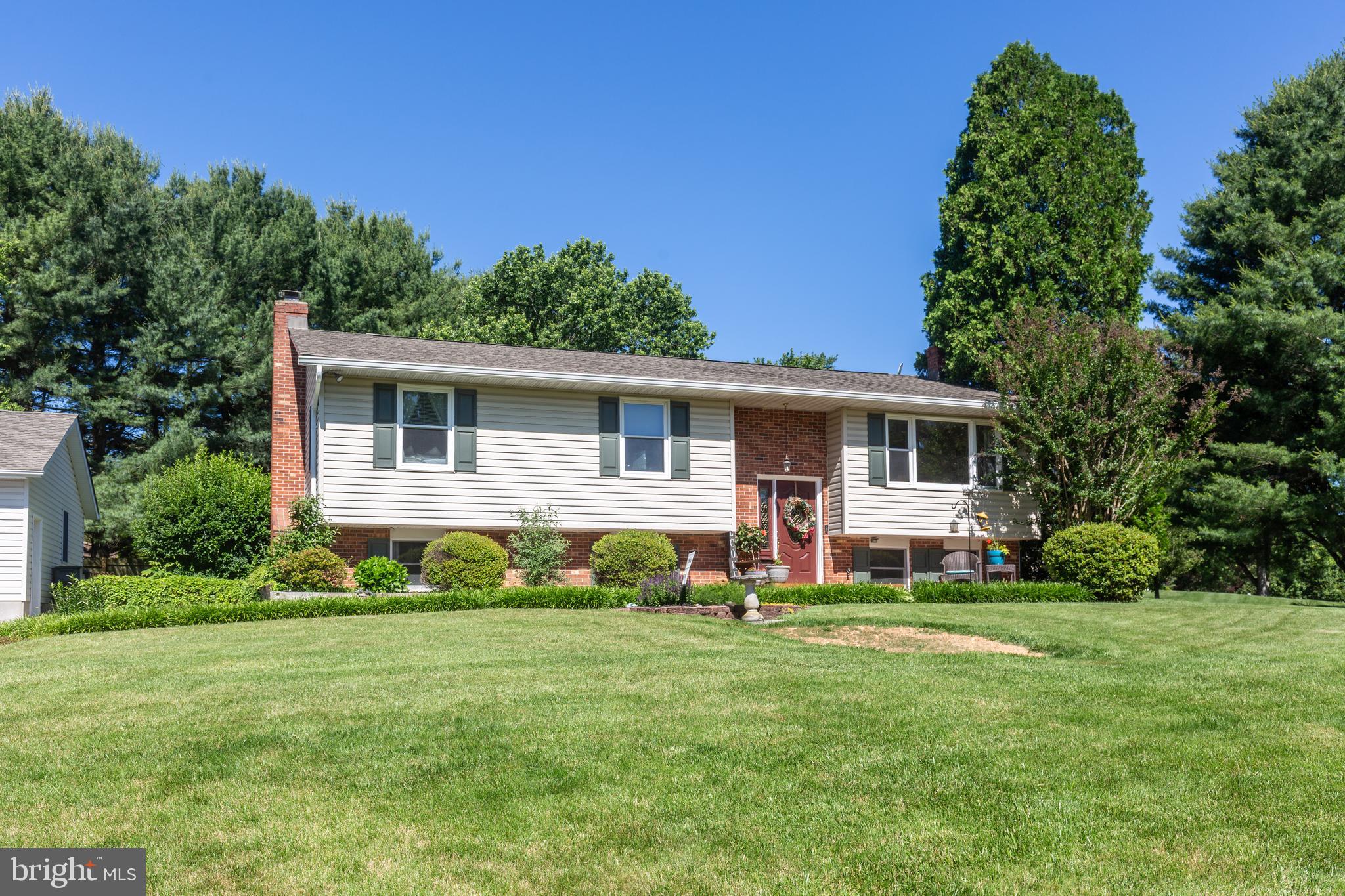 2698 RAINBOW DRIVE