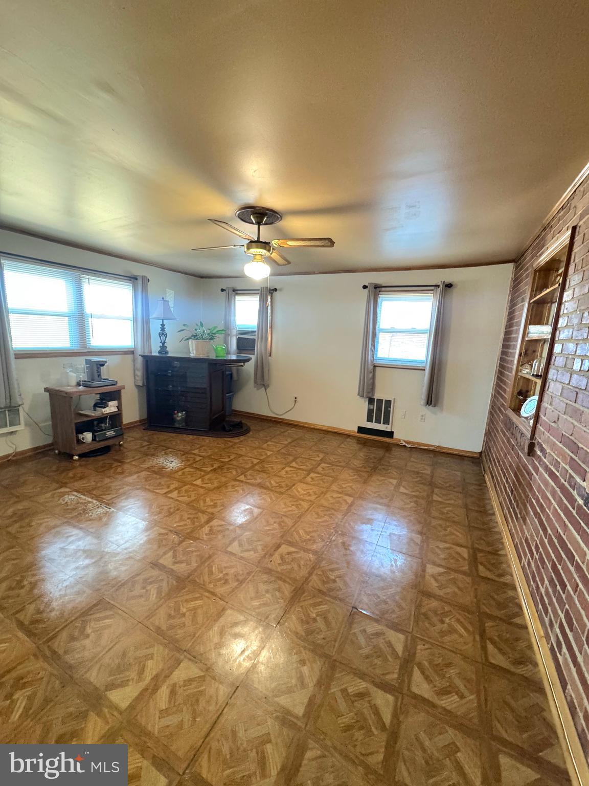 AVONDALE TERRACE - Residential