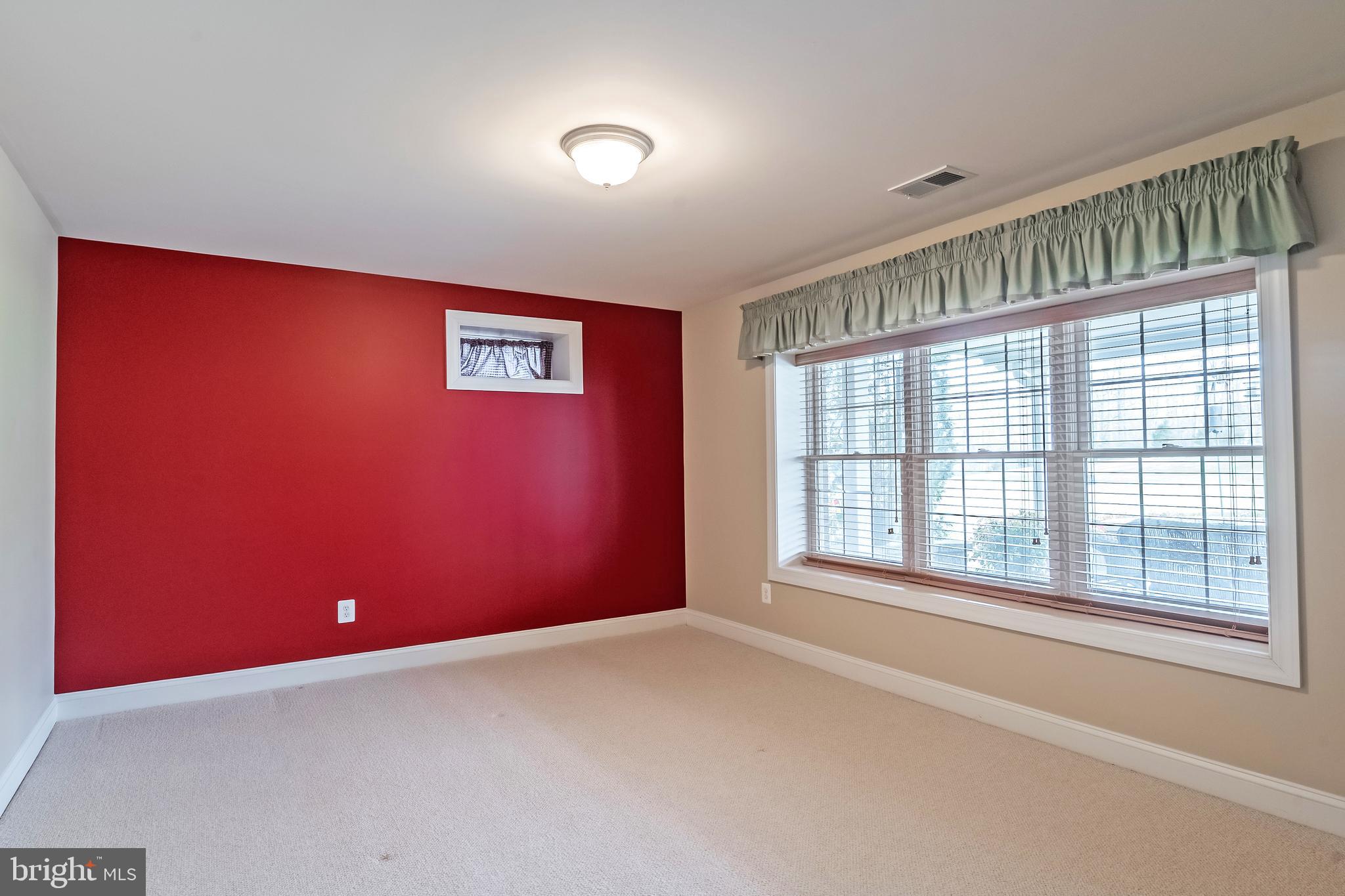 RIVER FALLS - Residential