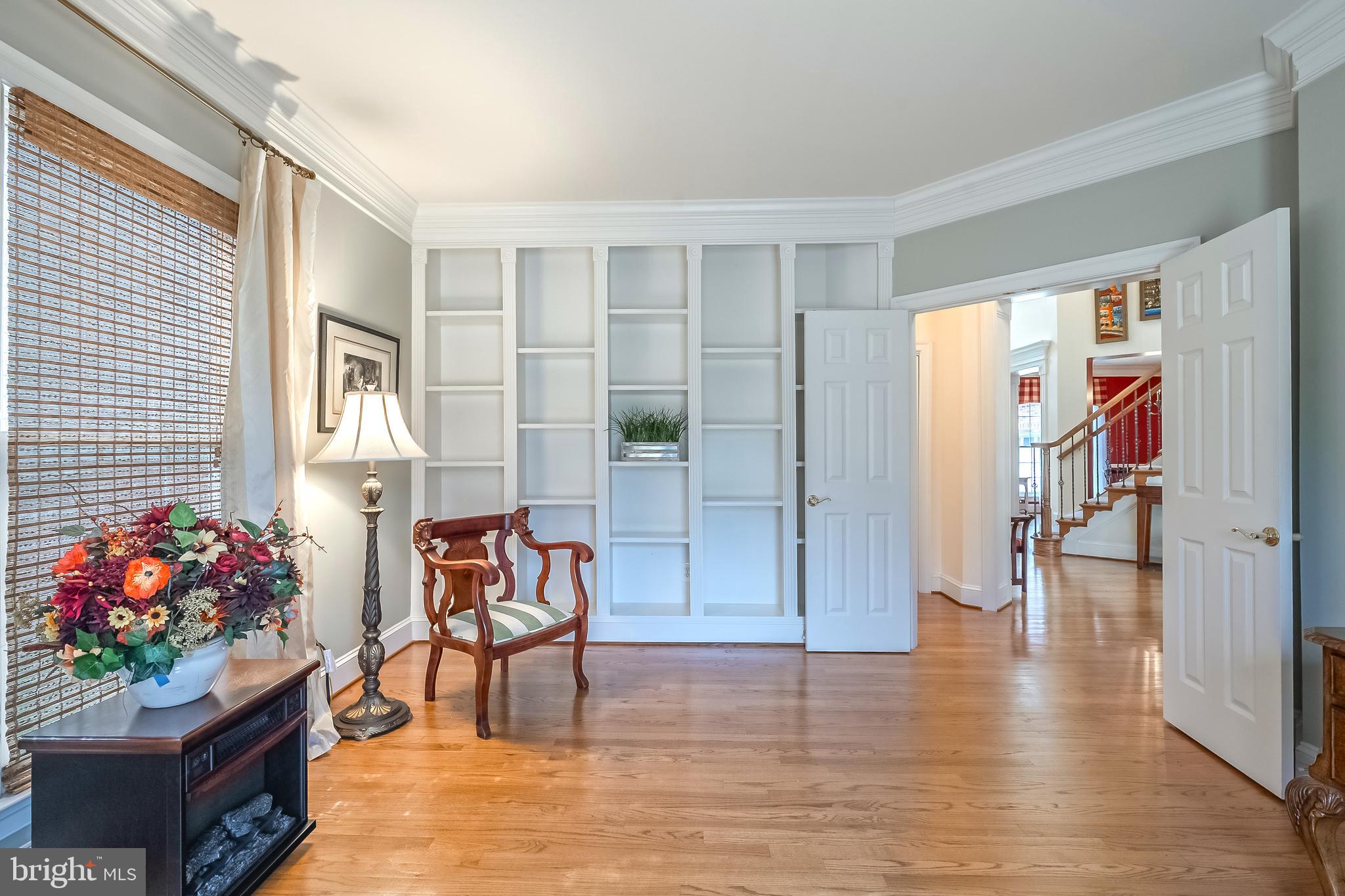 RIVER FALLS - Residential