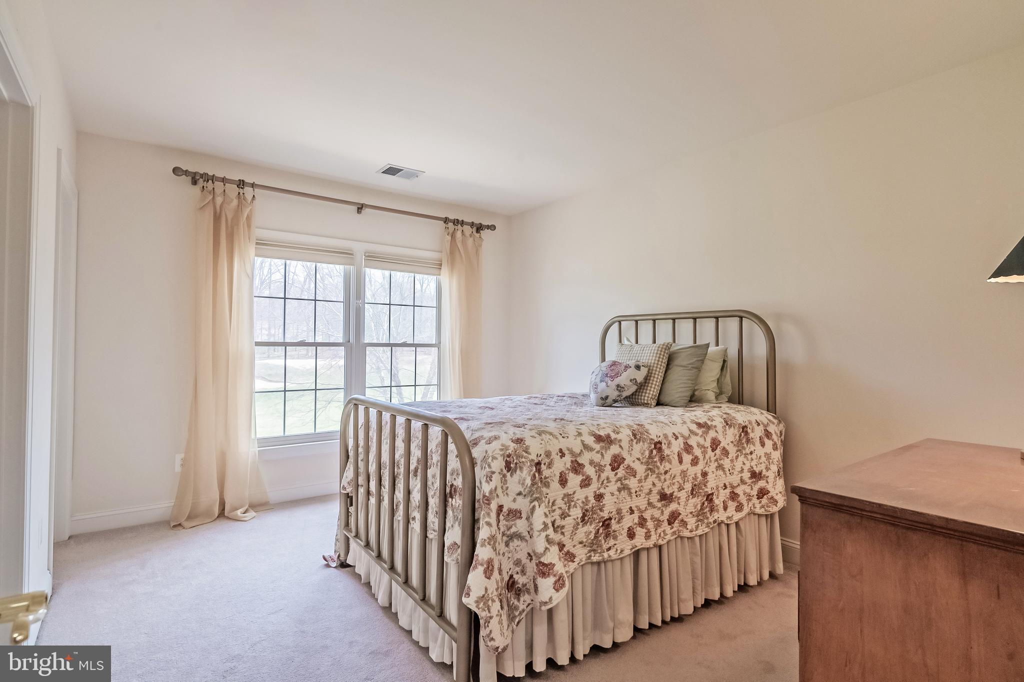 RIVER FALLS - Residential