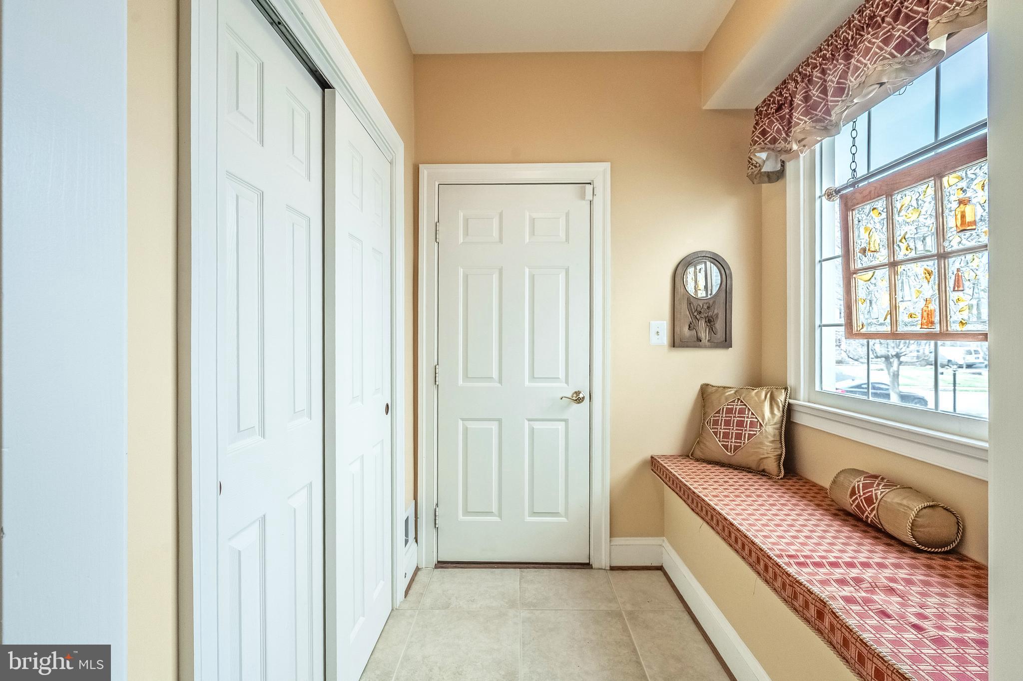 RIVER FALLS - Residential