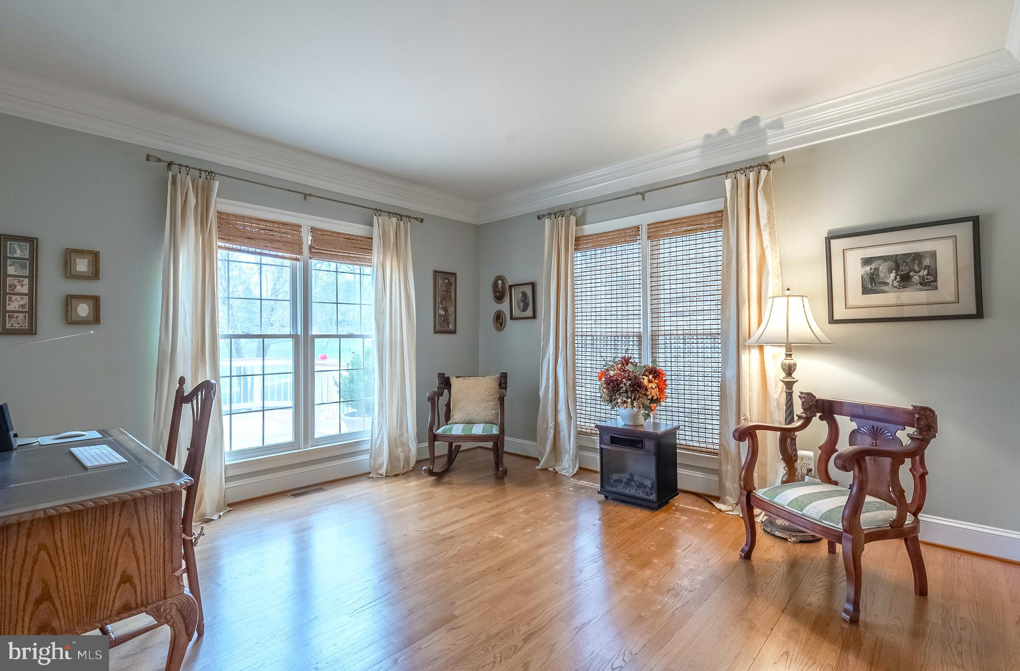 RIVER FALLS - Residential