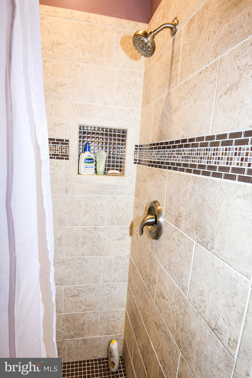 PINEY ORCHARD - Residential