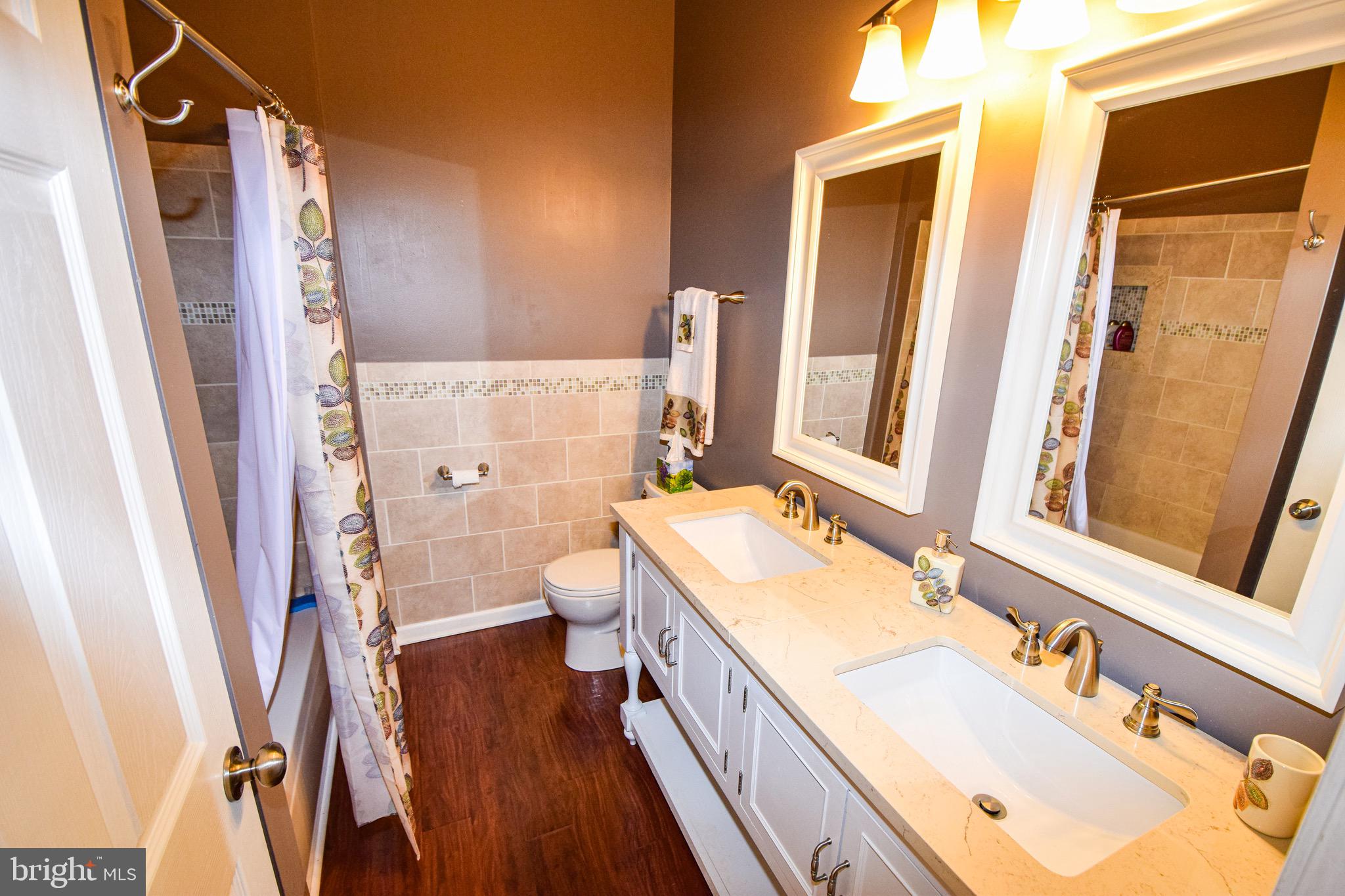 PINEY ORCHARD - Residential