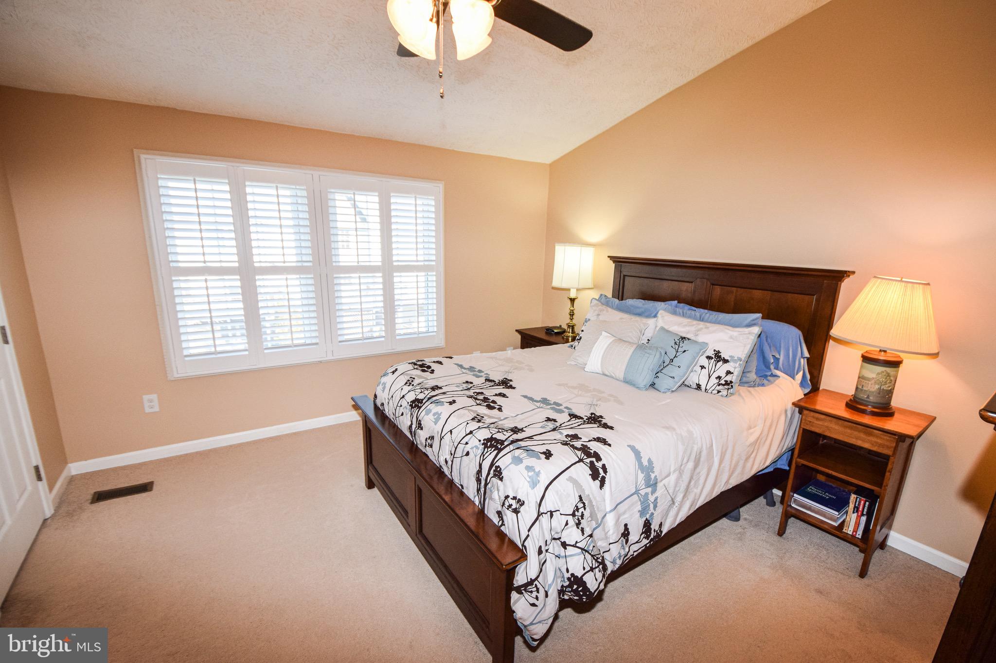 PINEY ORCHARD - Residential