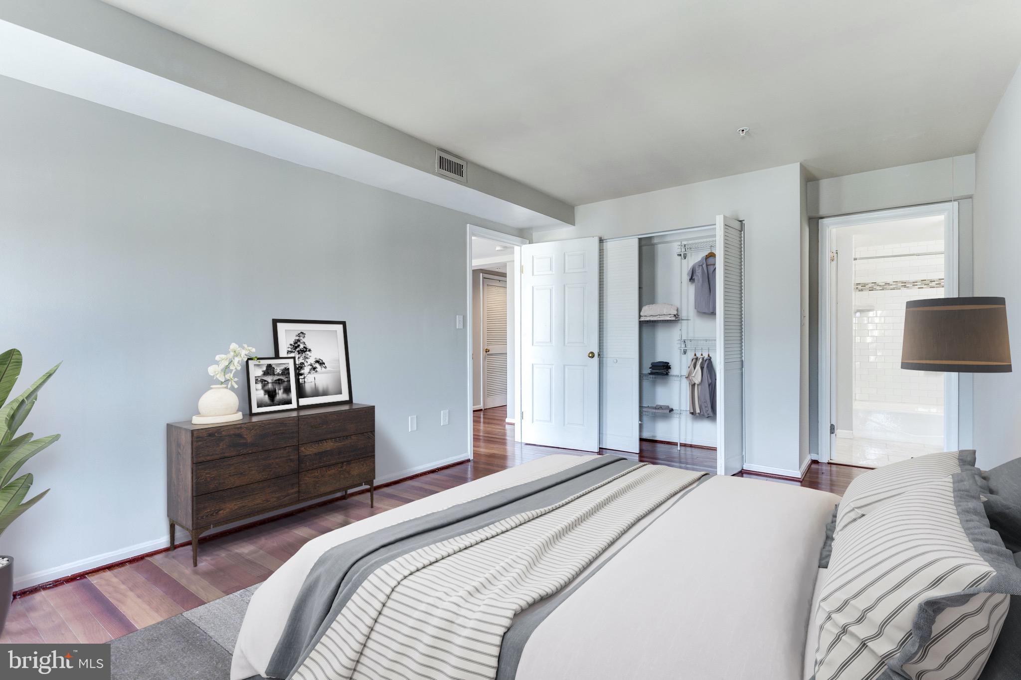 HENRIETTA SQUARE - Residential