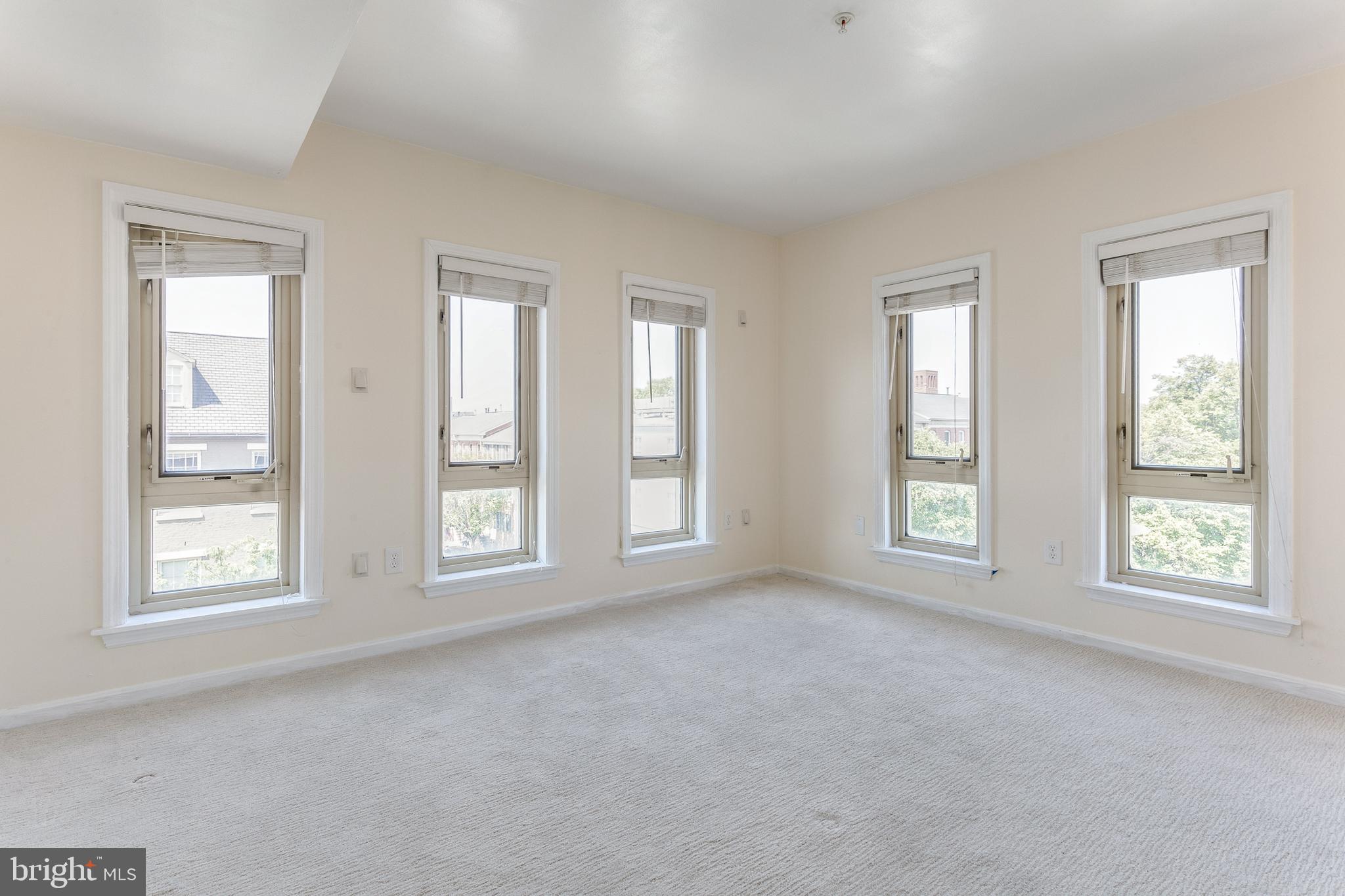 HENRIETTA SQUARE - Residential