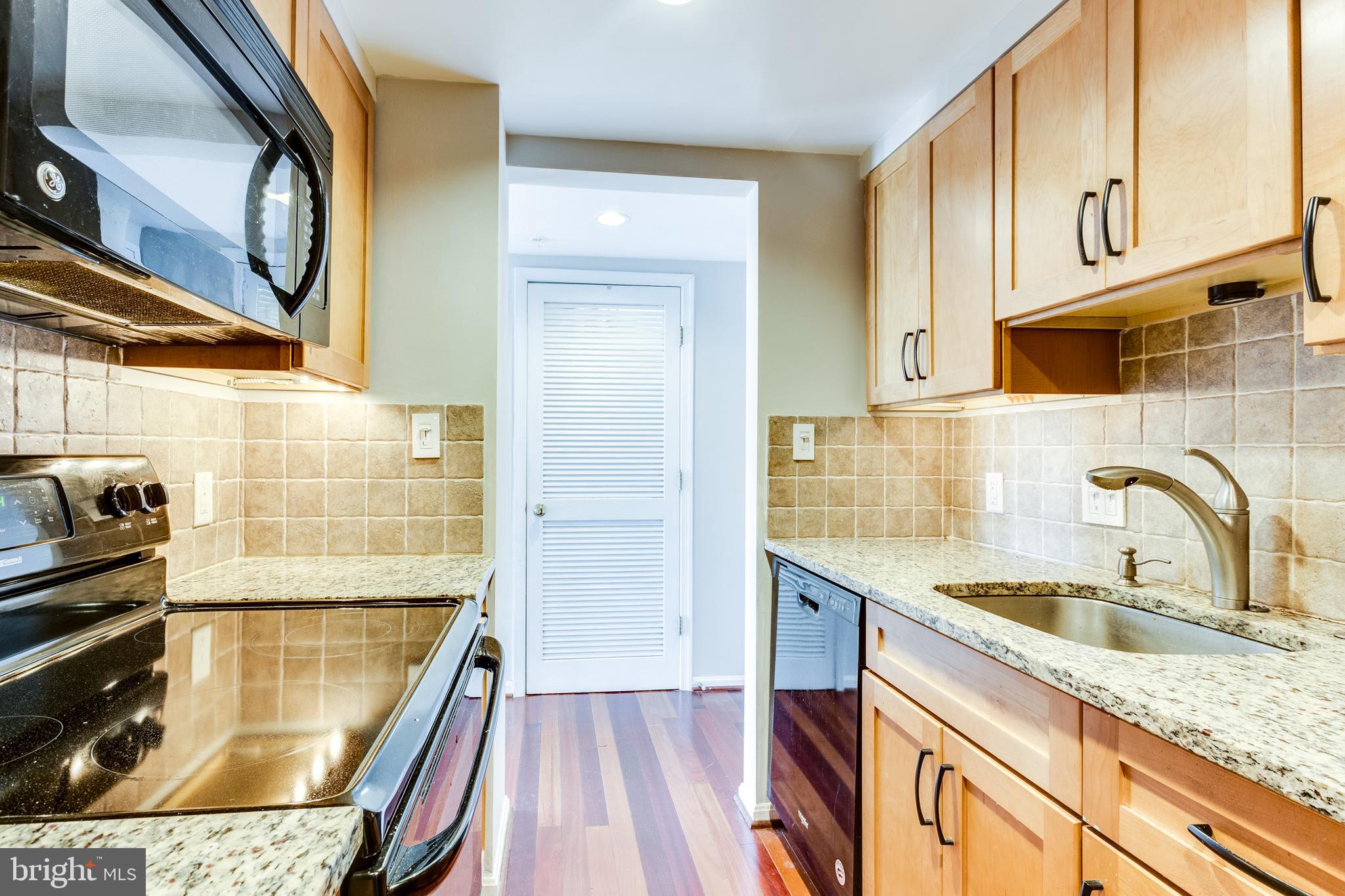 HENRIETTA SQUARE - Residential