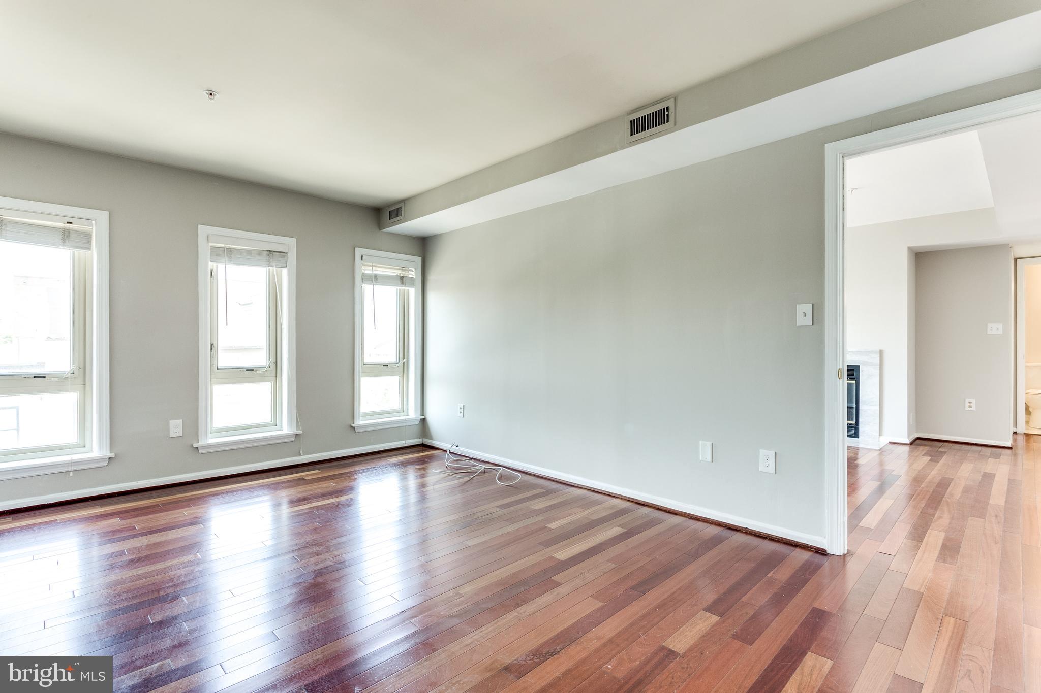 HENRIETTA SQUARE - Residential