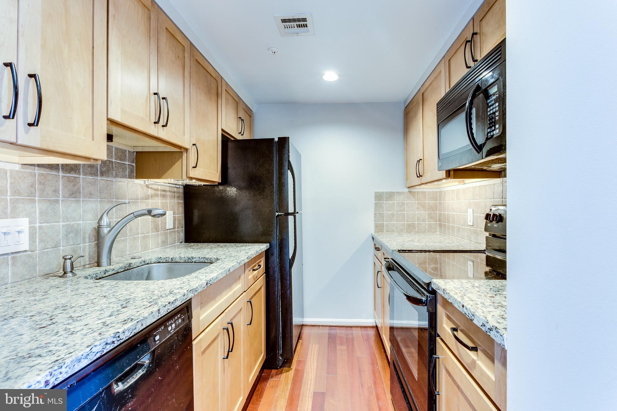 HENRIETTA SQUARE - Residential