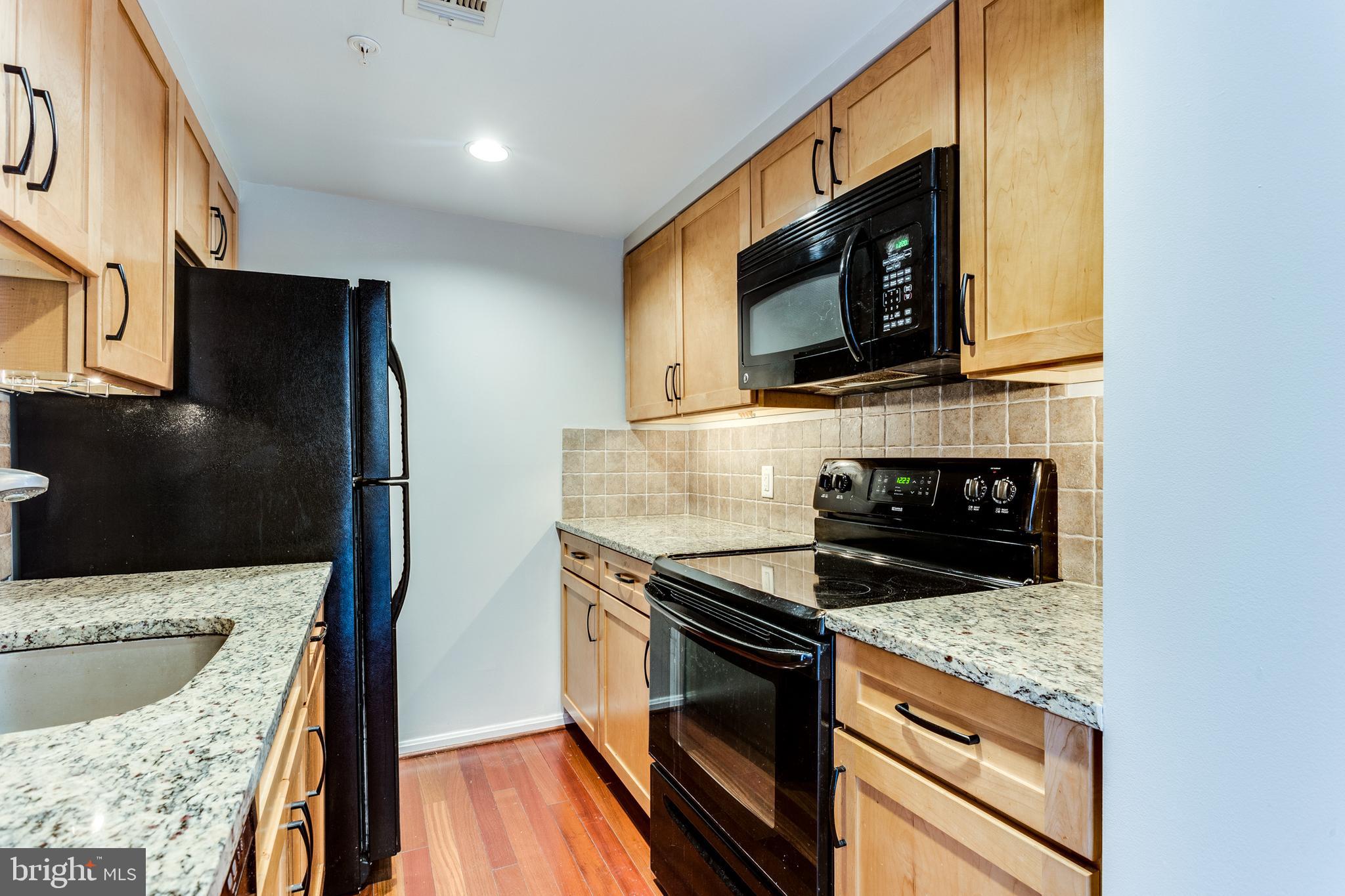 HENRIETTA SQUARE - Residential