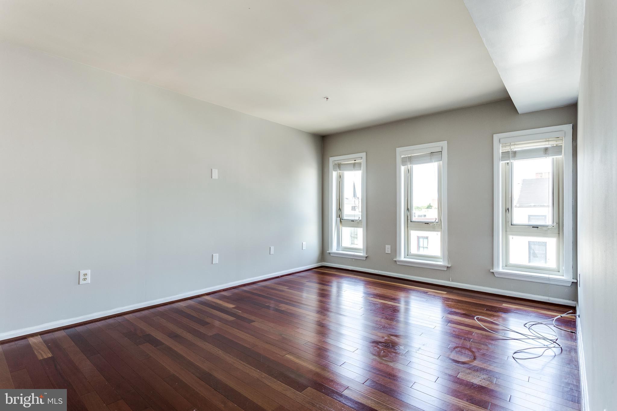 HENRIETTA SQUARE - Residential