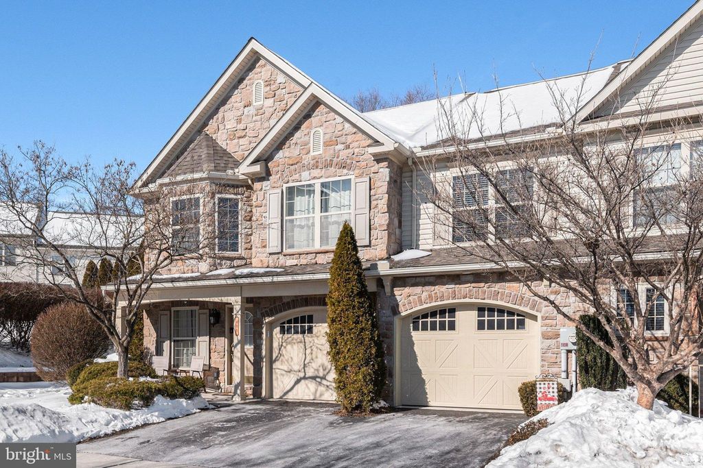 Photo of 480 Nursery Dr S, MECHANICSBURG, PA 17055 (MLS # PACB2050656)