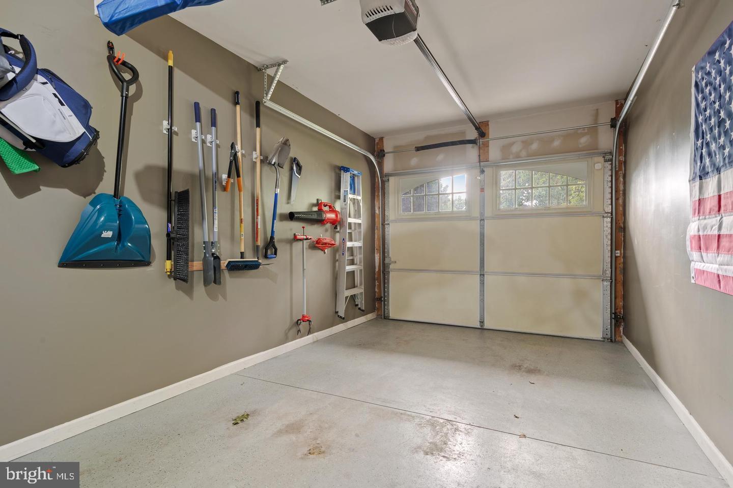 WINDING HILLS - Residential